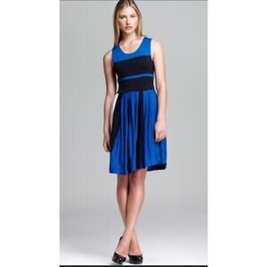 New French Connection blue colorblock pleated dress Size 4 retro old money